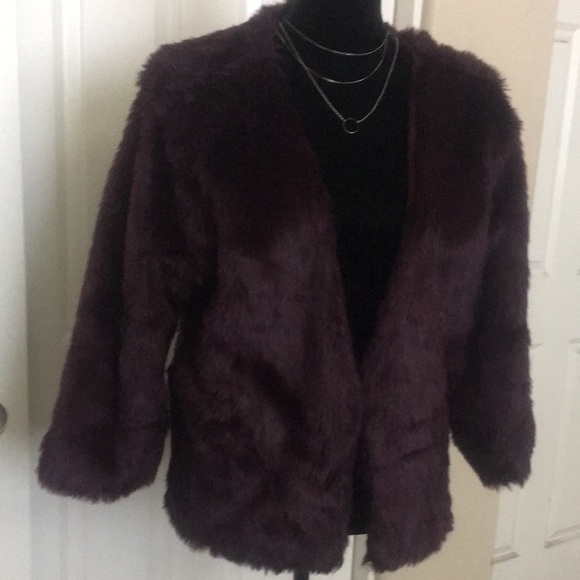 Just Added! Semi Cropped Faux Fur Jacket - Picture 2 of 6